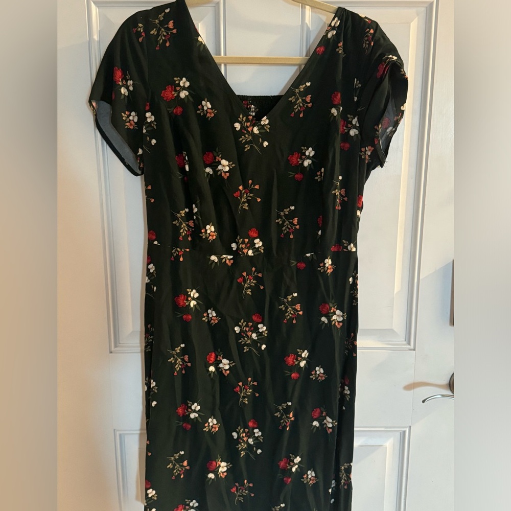 Old navy floral dress Large